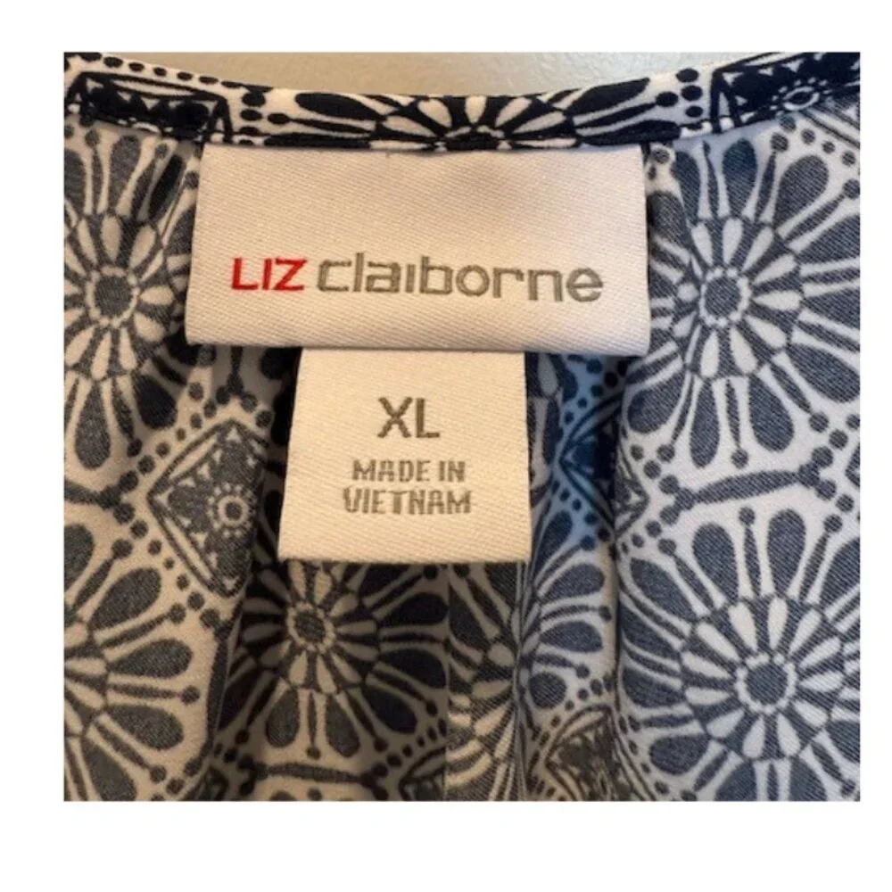 Liz Claiborne Tank Women's Navy and White Size XL Chic and Summer Ready NWT - Picture 3 of 6